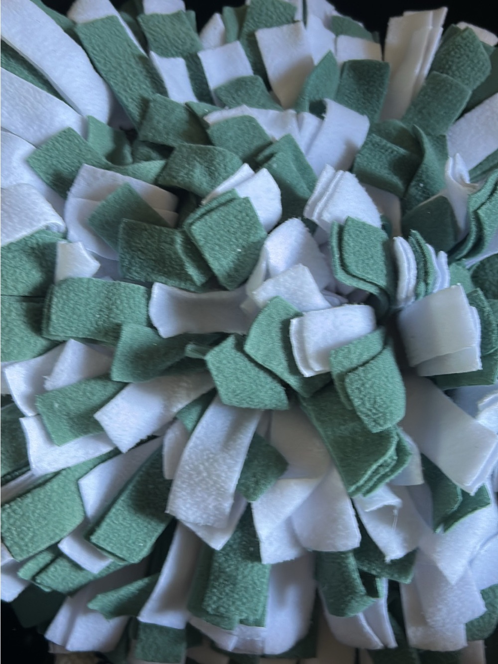 Green and White Fleece Snuffle Mat
